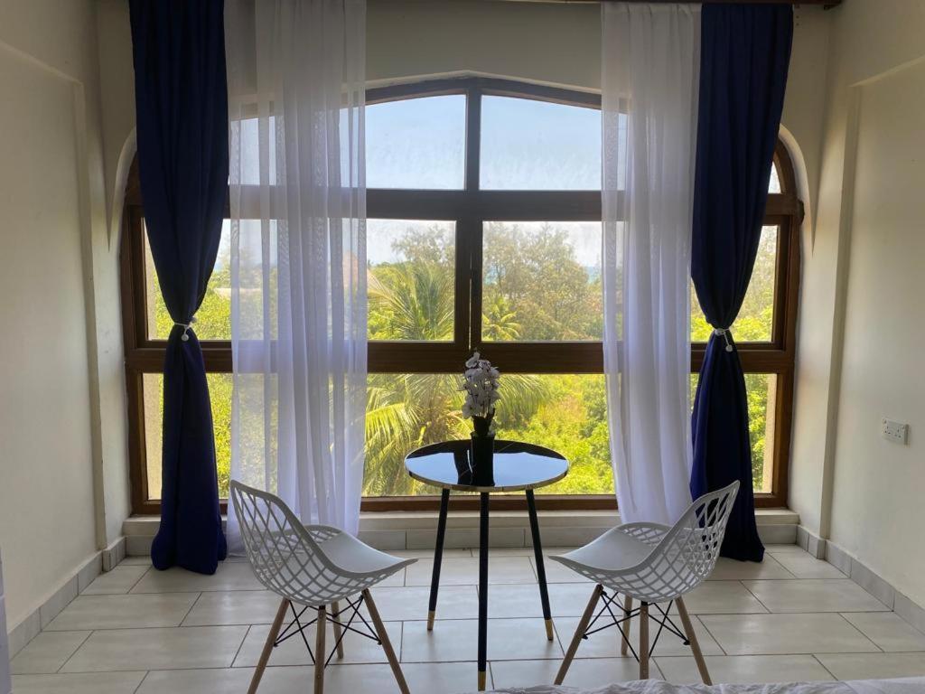 Beachfront Bliss Villa Diani Beach Εξωτερικό φωτογραφία